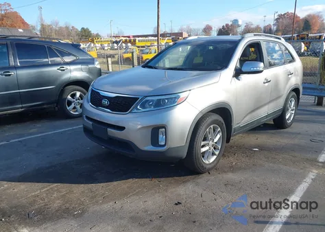 2015 Kia Sorento Lx из США, поврежденный, VIN 5XYKTCA66FG652368